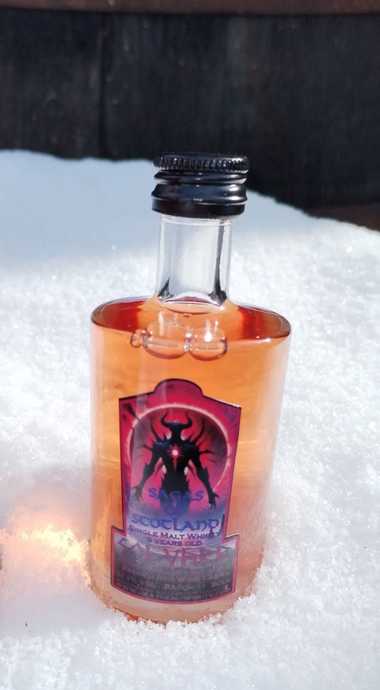 Solvarr | Islay Single Malt Whisky | French Red Wine Cask | 9 Years Old | 51,1% Vol. | 5cl Miniature